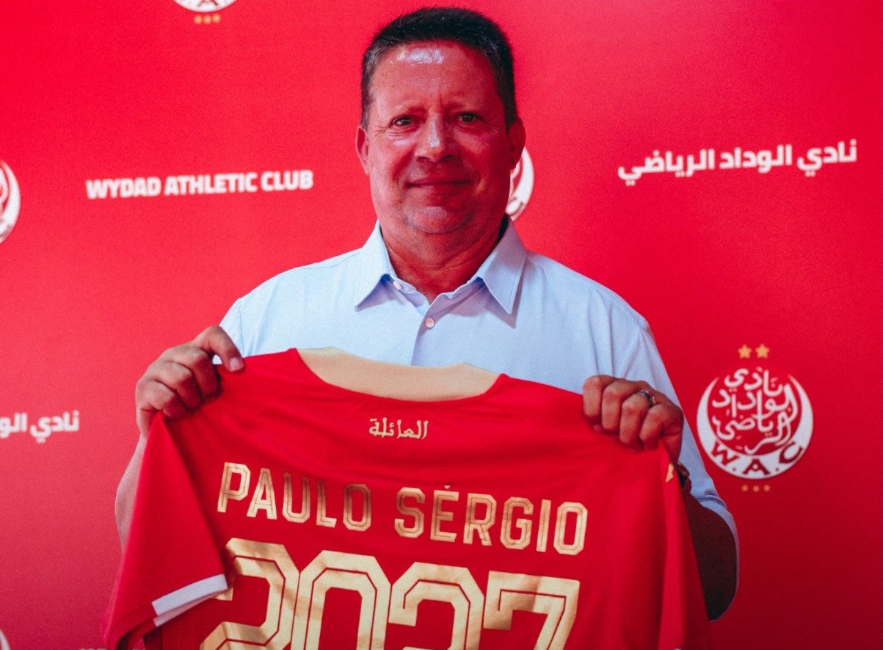 الوداد الرياضي يعلن رسميا تعيين البرتغالي باولو سيرجيو مدربا للفريق الأول